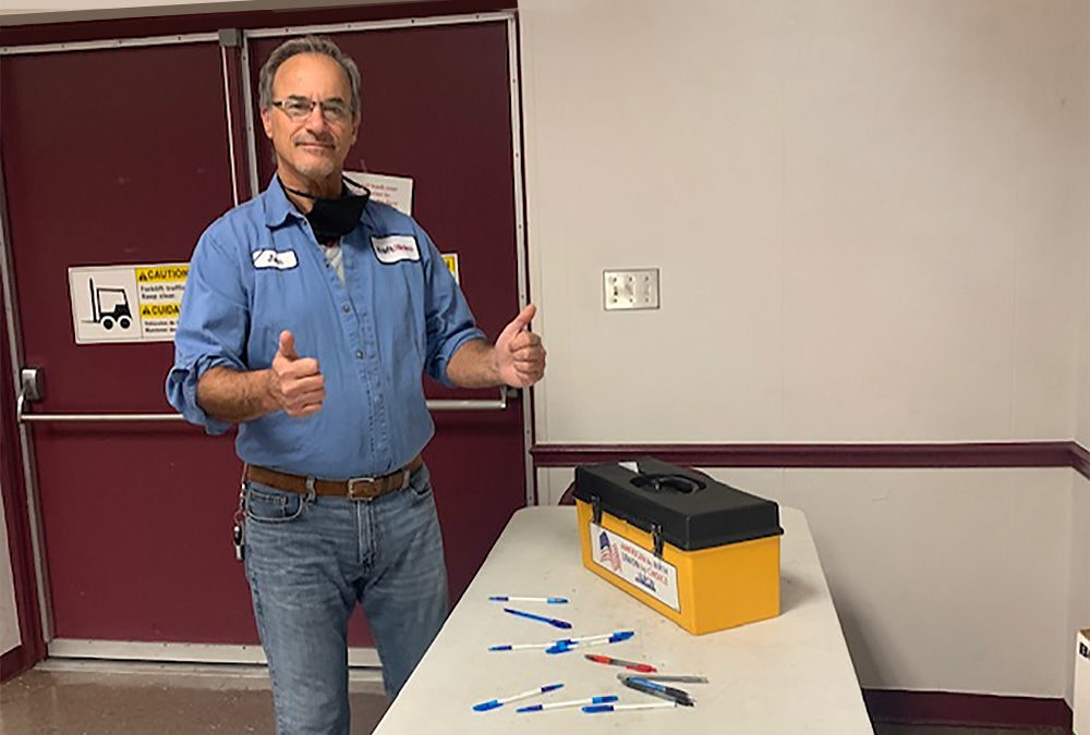 Chief Steward John Candileri voting at the Kraft ratification meeting on 10/15/21.