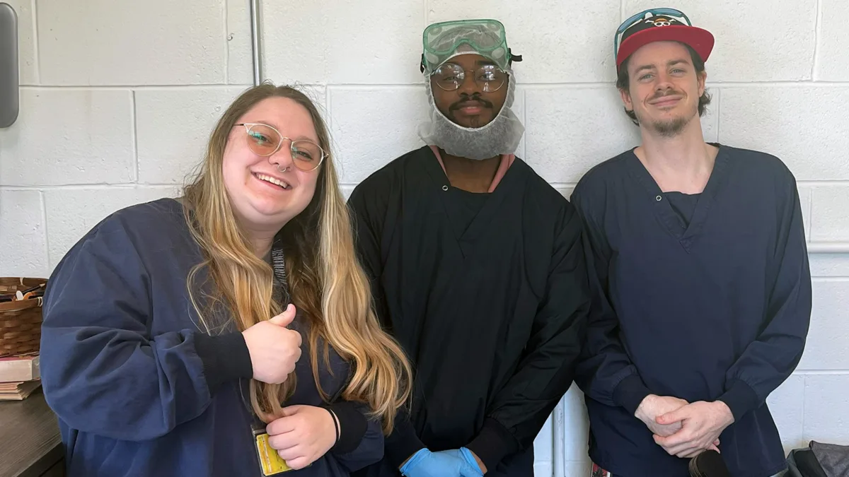 Workers from MPX/iAnthus in Pleasantville, NJ